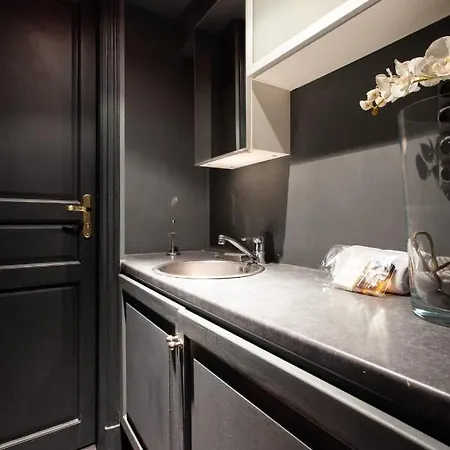 Hostnfly - Splendid Luxurious Apt At The Eiffel Tower Paříž