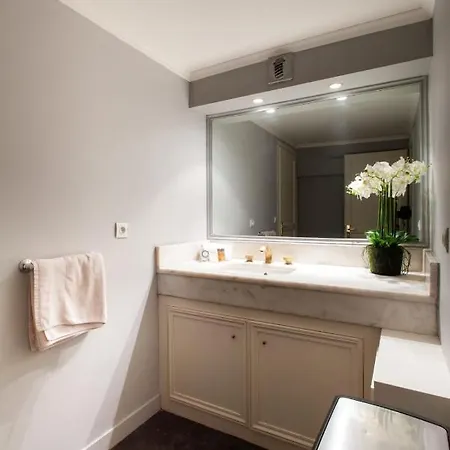 Hostnfly - Splendid Luxurious Apt At The Eiffel Tower *