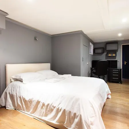 Hostnfly - Splendid Luxurious Apt At The Eiffel Tower