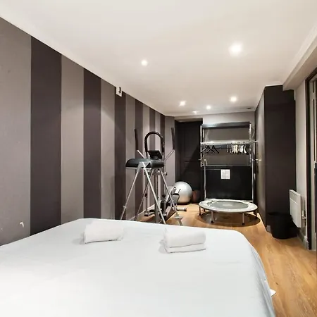 Hostnfly - Splendid Luxurious Apt At The Eiffel Tower Apartmán